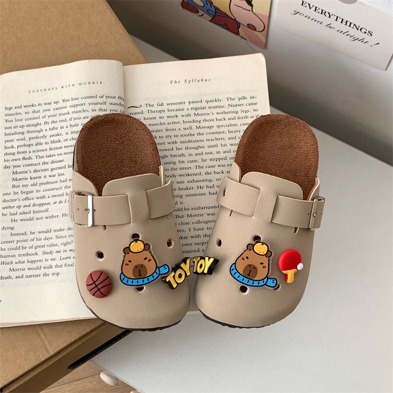 Closed toes Birkenstock Slippers variation 5