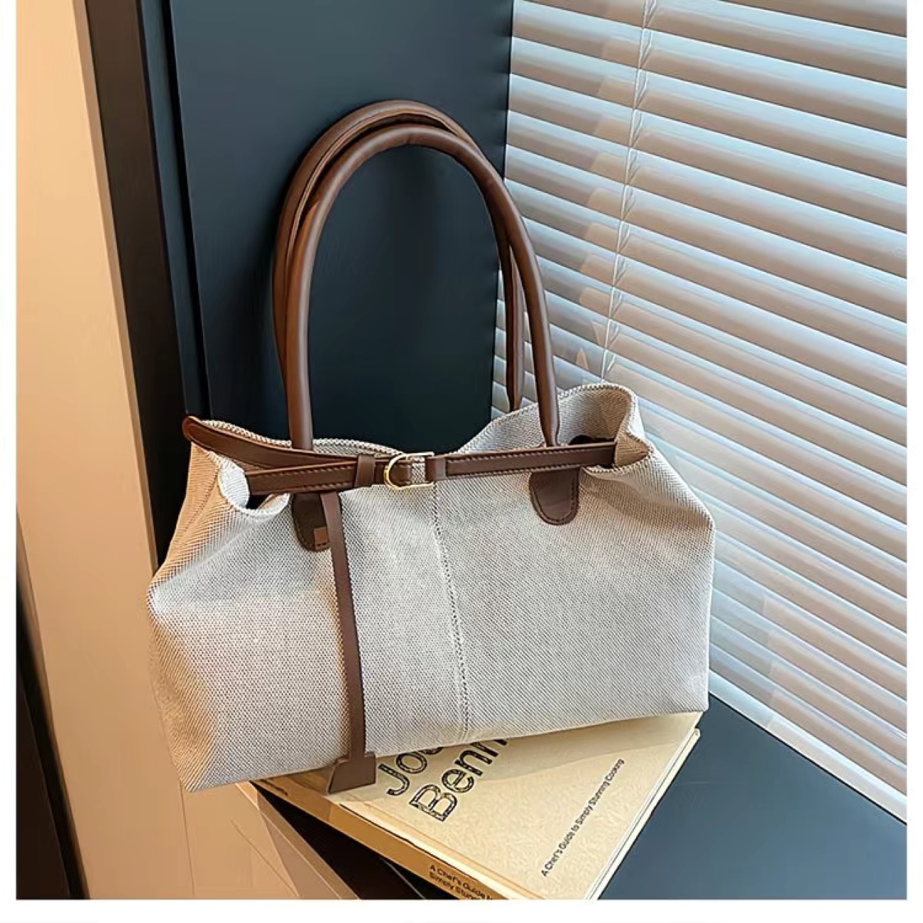 Handbag