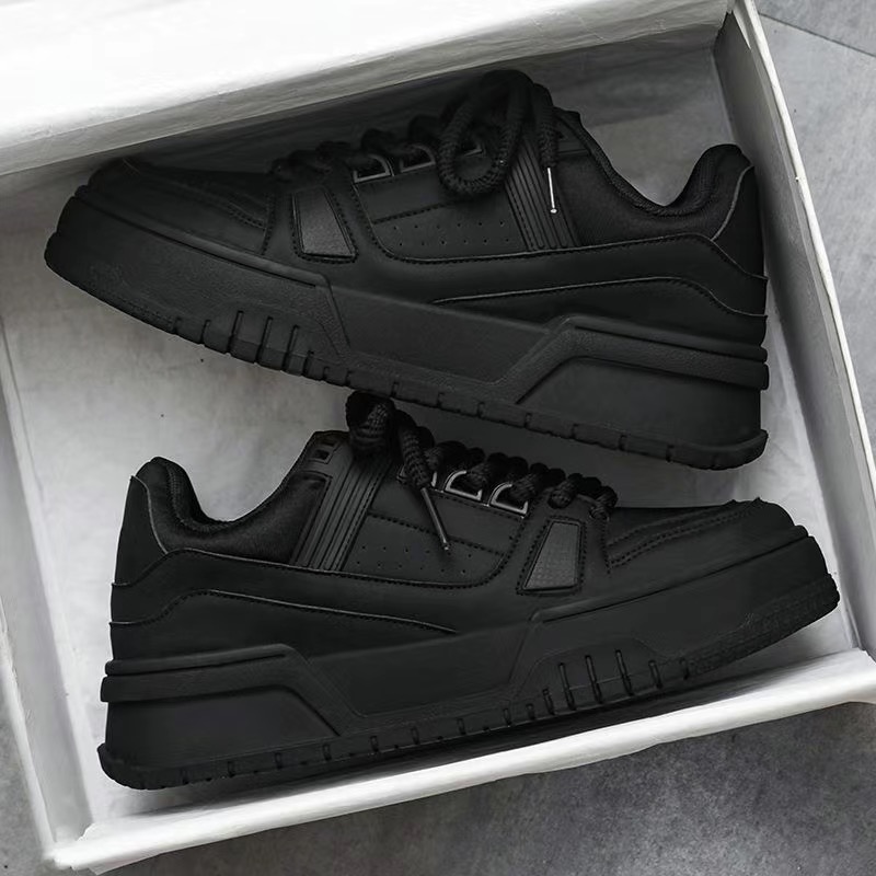 Casual sneakers