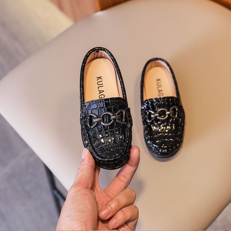 Croc patterned loafers