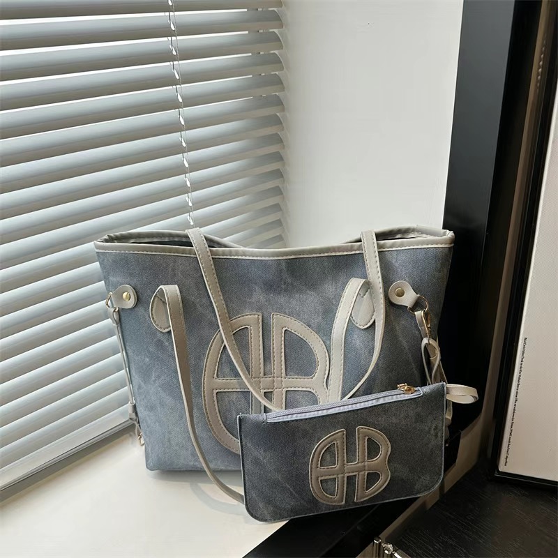 Tote Bags variation 3