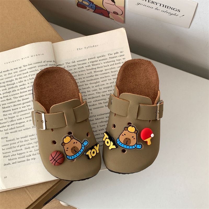 Closed toes Birkenstock Slippers variation 4
